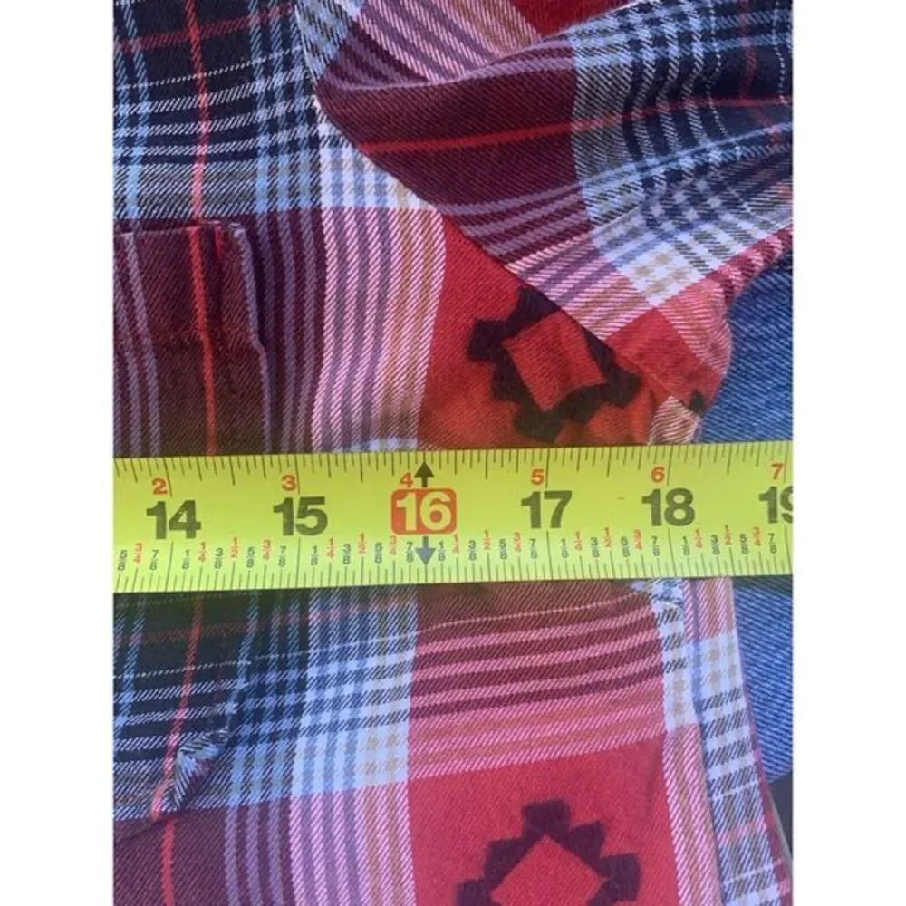 Women's XS ARIAT Red Aztec Plaid Button Down Flannel Shirt western cowboy - Picture 5 of 6